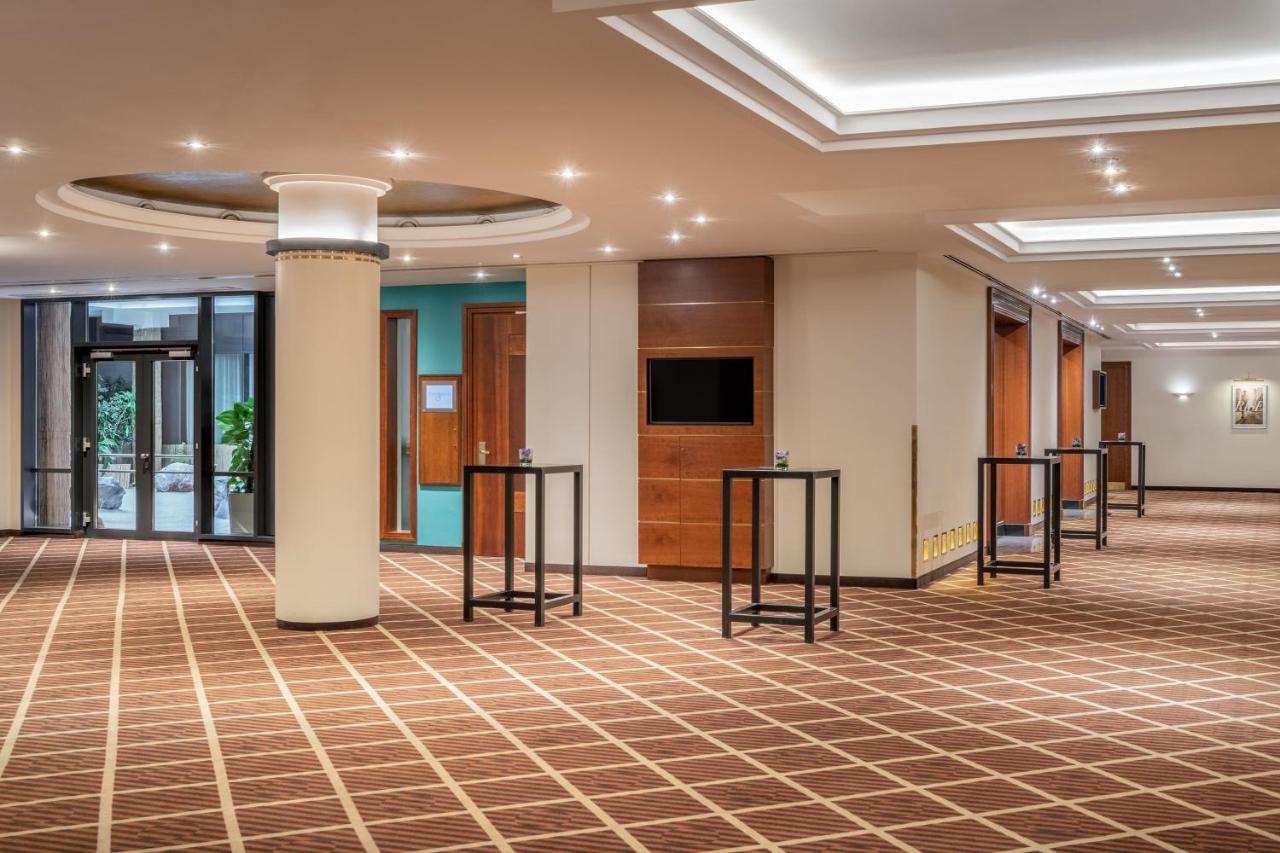 The Westin Grand Munich Hotel Exterior photo Meeting room