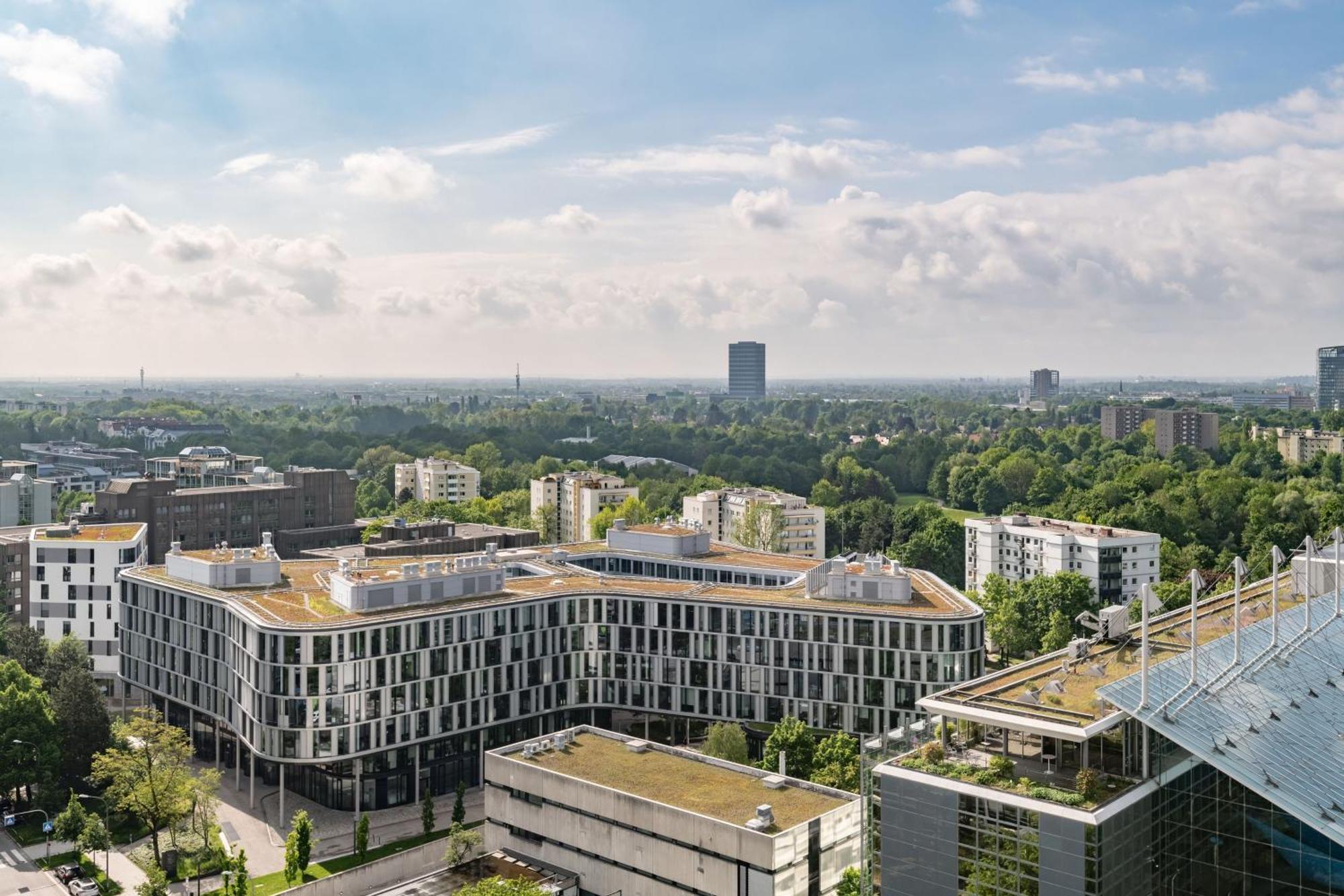 The Westin Grand Munich Hotel Exterior photo The University of Bonn